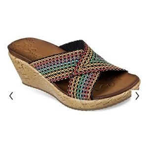 SKECHERS Stylish Comfy Rainbow Retro Wedges